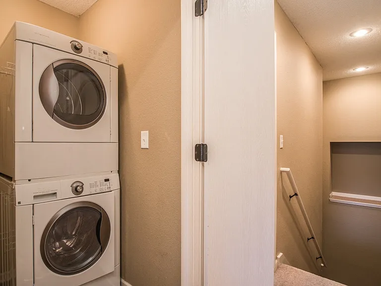 Bennington Park Townhomes — Photo 57