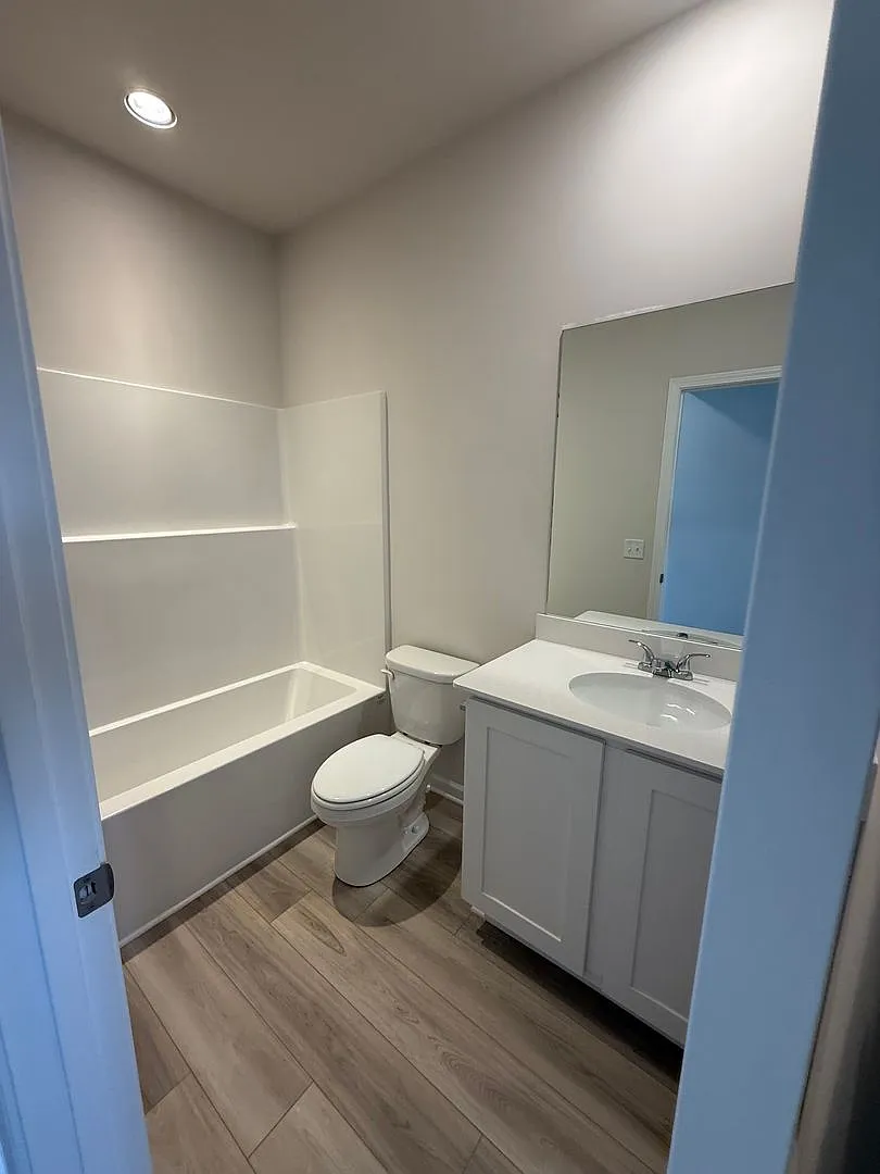 5 Bed/3 Bath House **New Construction — Photo 4