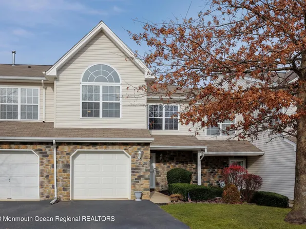 10 Pimleco Drive, Tinton Falls, NJ 07753