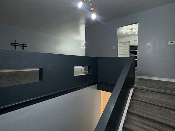 5th image of 7410 East Ave