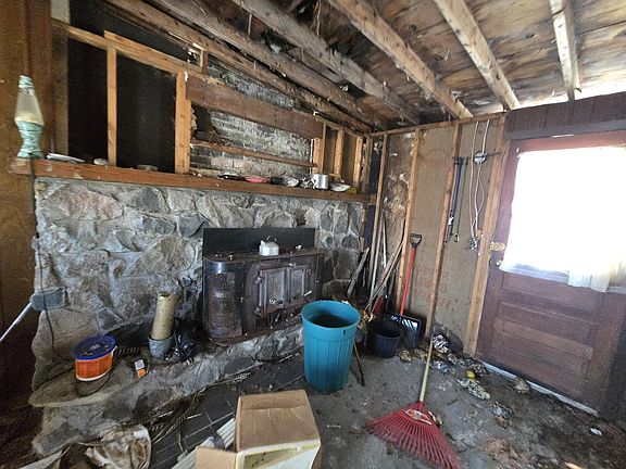 4th image of 96 Popps Rd