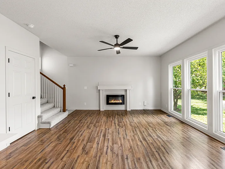 22808 W 73rd St — Photo 10