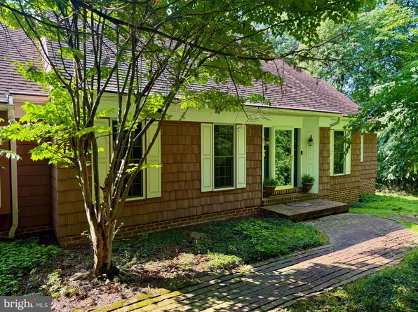 1701 Hickory Dr, Lebanon, PA 17042