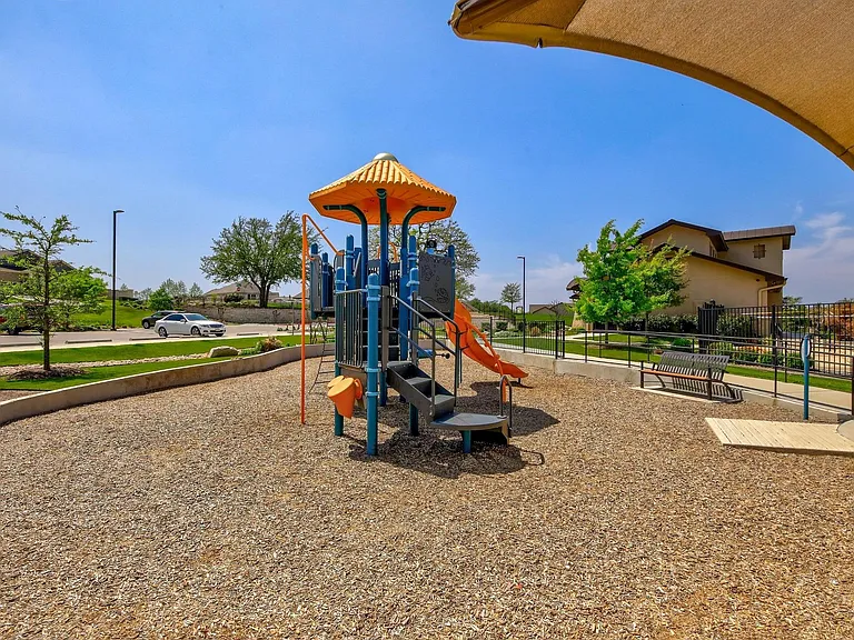 173 Riverhill Dr — Photo 37
