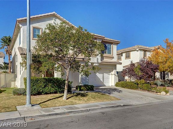 3rd image of 9881 Del Mar Heights St