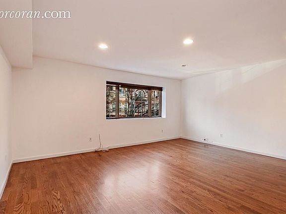 5th image of 220 Greene Ave APT 2