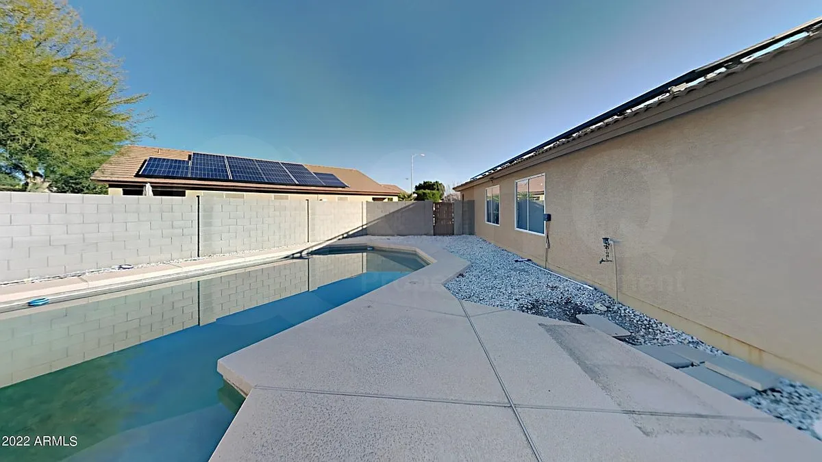4 bed, 2.0 bath, 1701 sqft, $2,799 — Photo 3