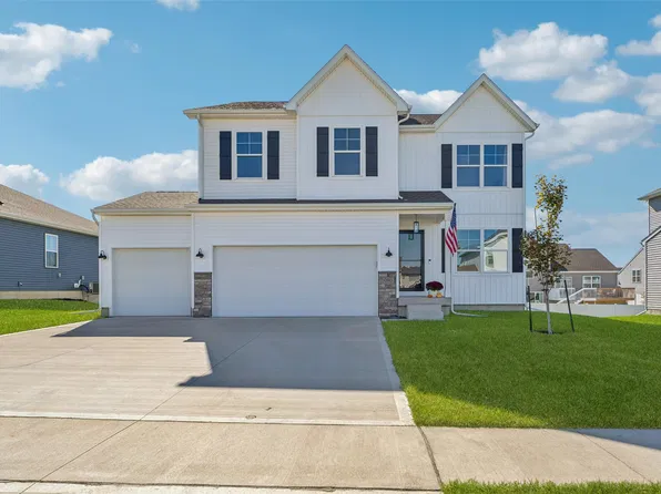 1080 Northview Dr, Waukee, IA 50263