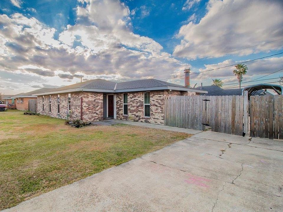 1st image of 148 Fir St