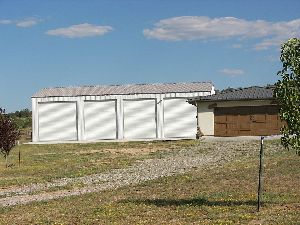 Huge 30 x 52 RV shop