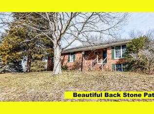 901 Cari Ann Dr, Jefferson City, MO 65109