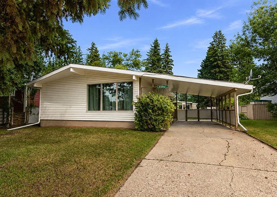 1st image of 10 SW Sydney Close