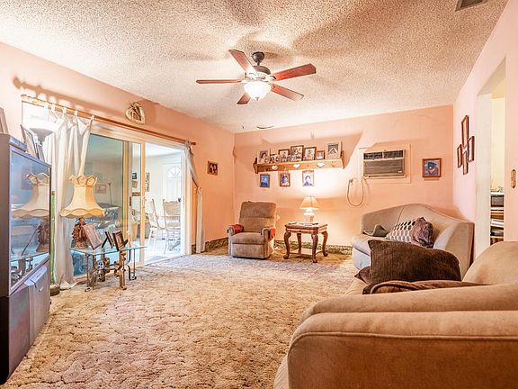 5th image of 17338 El Molino St