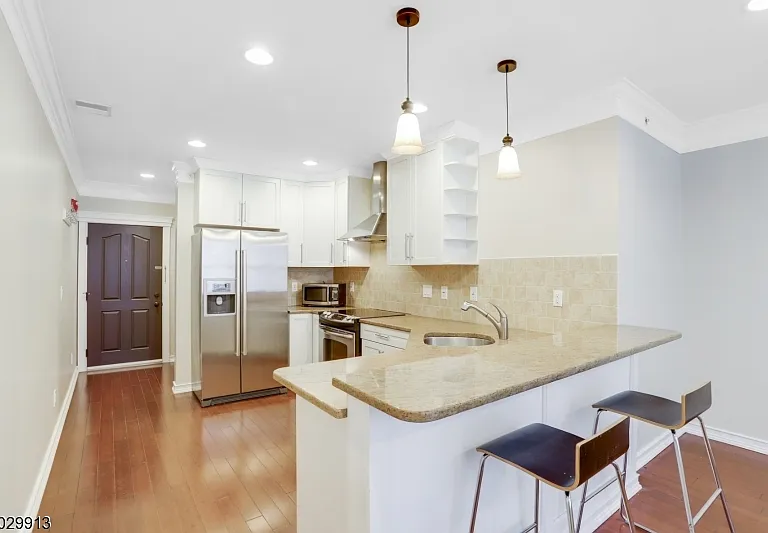 10-12 Elmer St #L — Photo 3