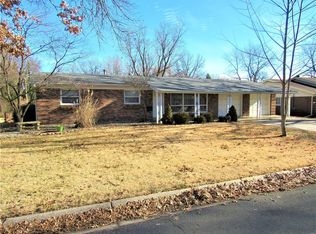 4305 Briarcliff Dr, Alton, IL 62002