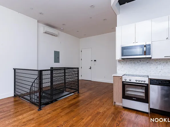 1784 Broadway image 1 of 23