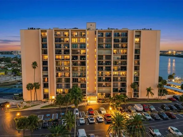 51 Island Way APT 311, Clearwater, FL 33767