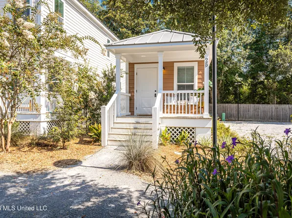 2207 Government St #25, Ocean Springs, MS 39564