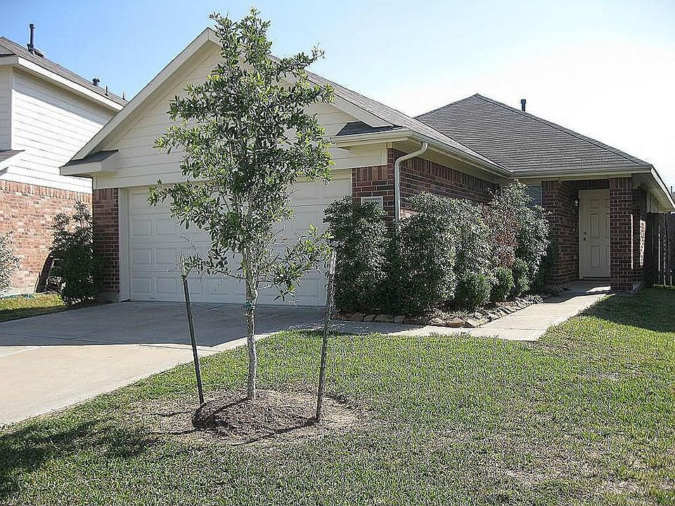 1st image of 2758 Grahamwood Ln