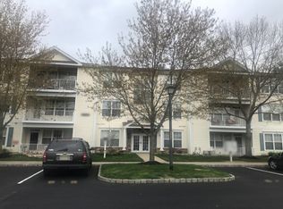 642 Saint Andrews Pl, Englishtown, NJ 07726