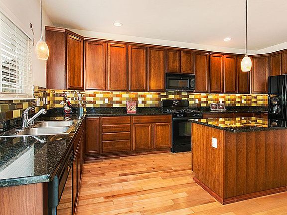 5th image of 7802 85th St NE
