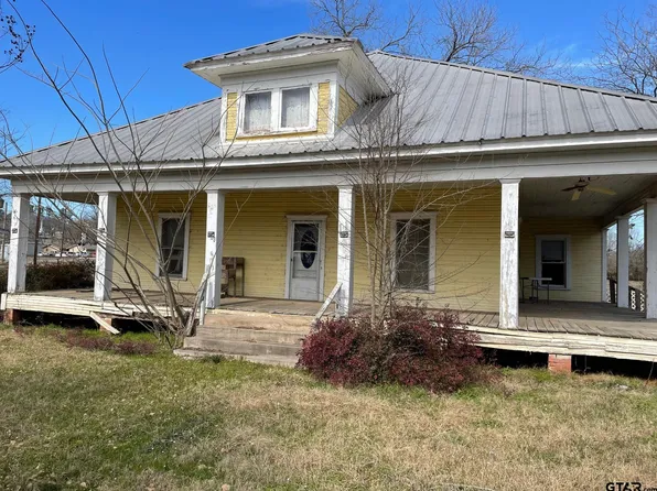 303 T&p Ave, Big Sandy, TX 75755