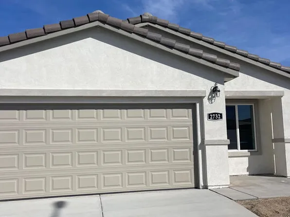 2738 Meadowbrook Dr, Imperial, CA 92251