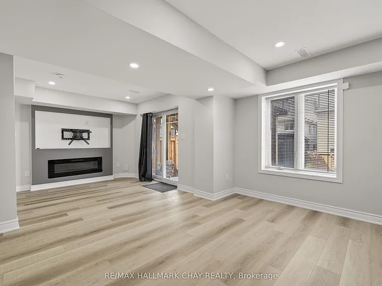 63 Janes Cres #BASEMENT — Photo 21
