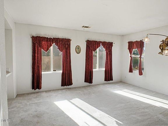 5th image of 43145 Carpenter Dr