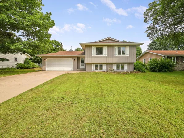 5524 84th Ave N, Brooklyn Park, MN 55443