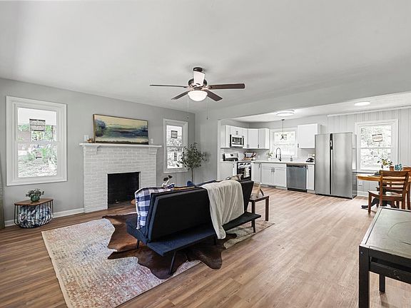 2nd image of 211 Grove Ave