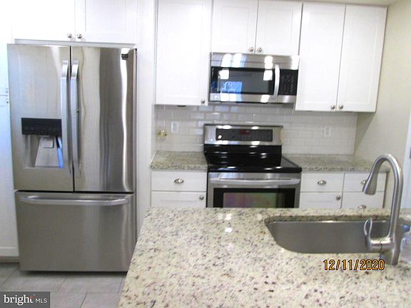 5th image of 4385 Pembrook Village Dr #73