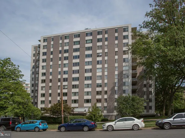 8315 N Brook Ln Unit 2-304, Bethesda, MD 20814