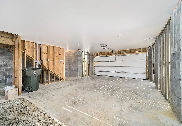 318 Lanyard St — Photo 15