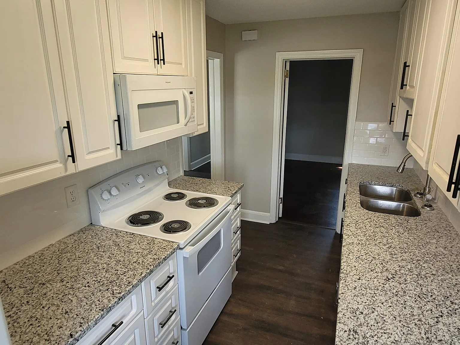 3 bed, 1585 sqft, $1,795 — Photo 3