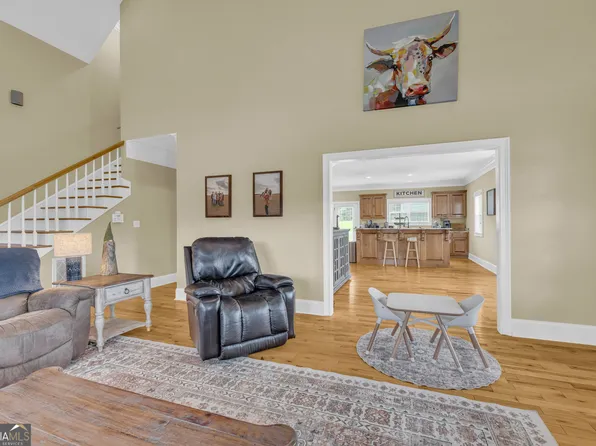 444 Highland Ridge Dr, Hartwell, GA 30643