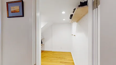 Rented by R New York