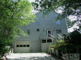 1 Fortuna Rd, Provincetown, MA 02657