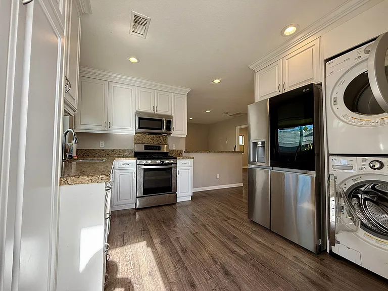 4641 Wilson Ave — Photo 10
