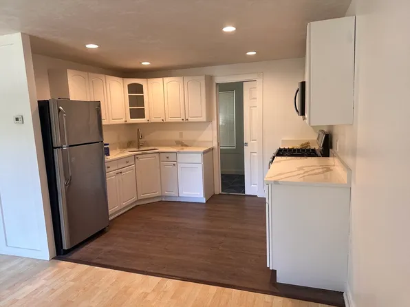 39 Raymond St #R, Franklin, MA 02038