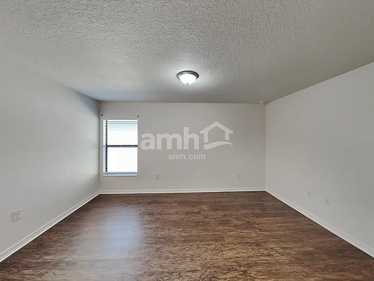 1120 Brenton Leaf Dr — Photo 9