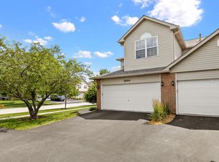 1644 Windward Ave, Naperville, IL 60563