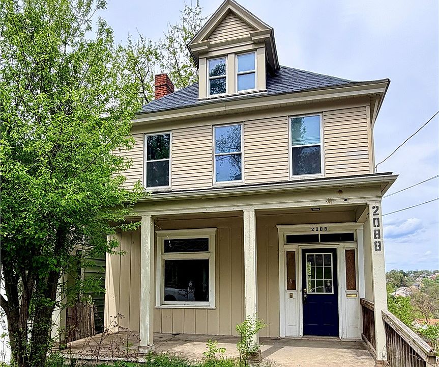 1st image of 2088 Plainview Ave