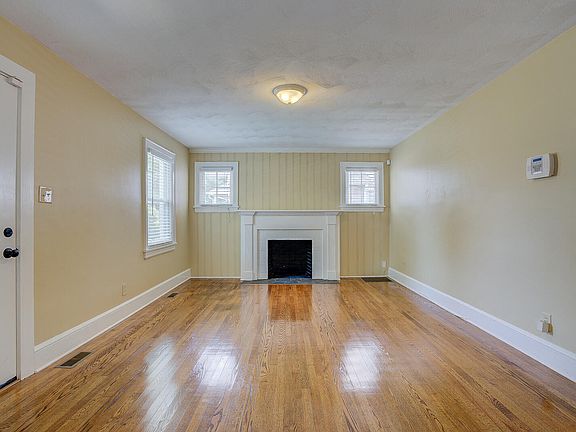 5th image of 3031 Lombardy Ave NW
