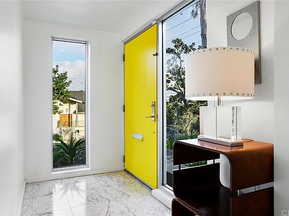 5th image of 355 Los Altos Ave