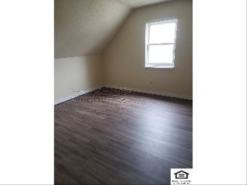 2nd image of 1601 N 12th St #1