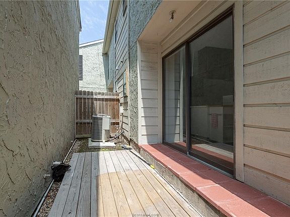 4th image of 4509 Carter Creek Pkwy APT 1
