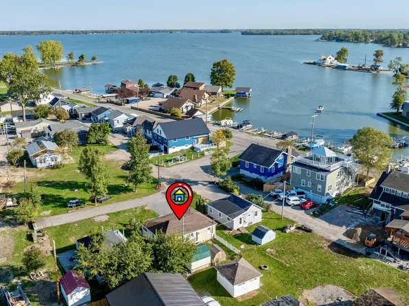 113 4th St, Russells Point, OH 43348