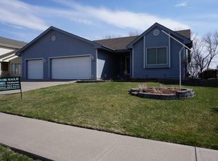 2103 Mayflower Rd, Bellevue, NE 68123