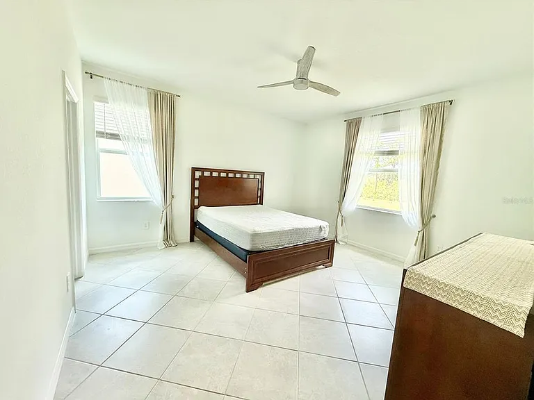 10995 Pinot Dr — Photo 17